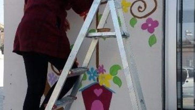 Kyk Öğrencileri, Anaokulunun Dış Duvarlarını Resimle Süslediler