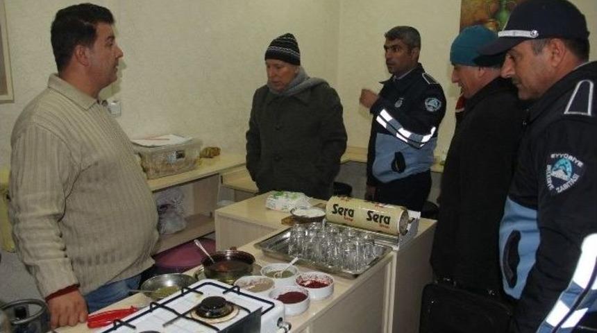 Eyy&uuml;biye Belediyesi Zabıta Ekiplerinden Gıda Denetimi