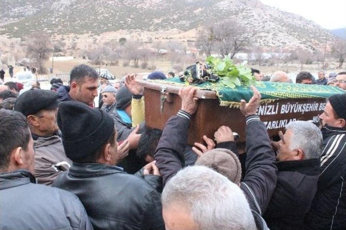 Define Ararken Patlatılan Dinamit Sonucu &Ouml;len Şahıs Toprağa Verildi