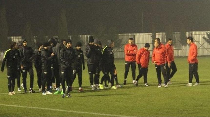 Akhisar Belediyespor Topbaşı Yaptı