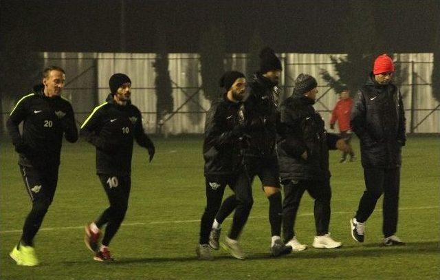 Akhisar Belediyespor Topbaşı Yaptı