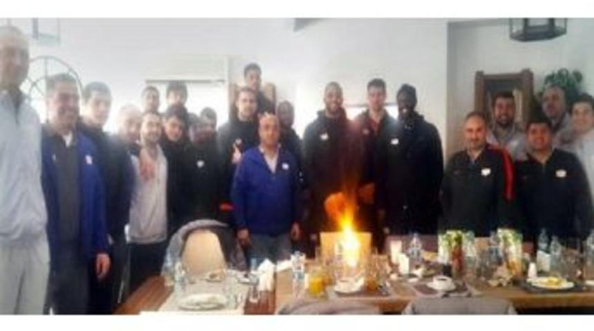 Jackie Carmichael&rsquo;a Doğum G&uuml;n&uuml; S&uuml;rprizi