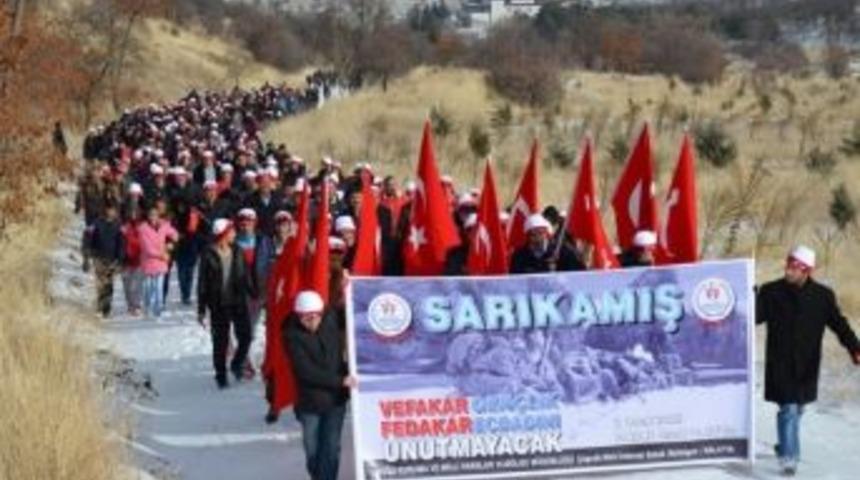 Sarıkamış Şehitleri Anma Y&uuml;r&uuml;y&uuml;ş&uuml; Yapıldı