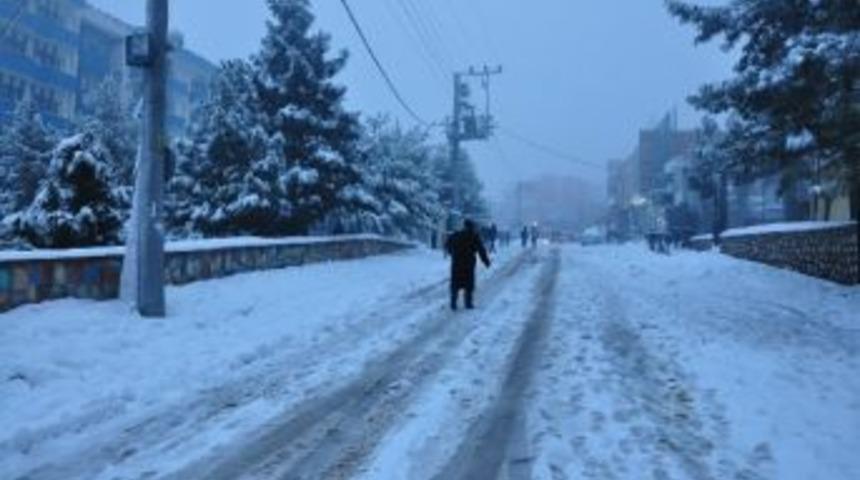 Derik&rsquo;te Kar Tatili