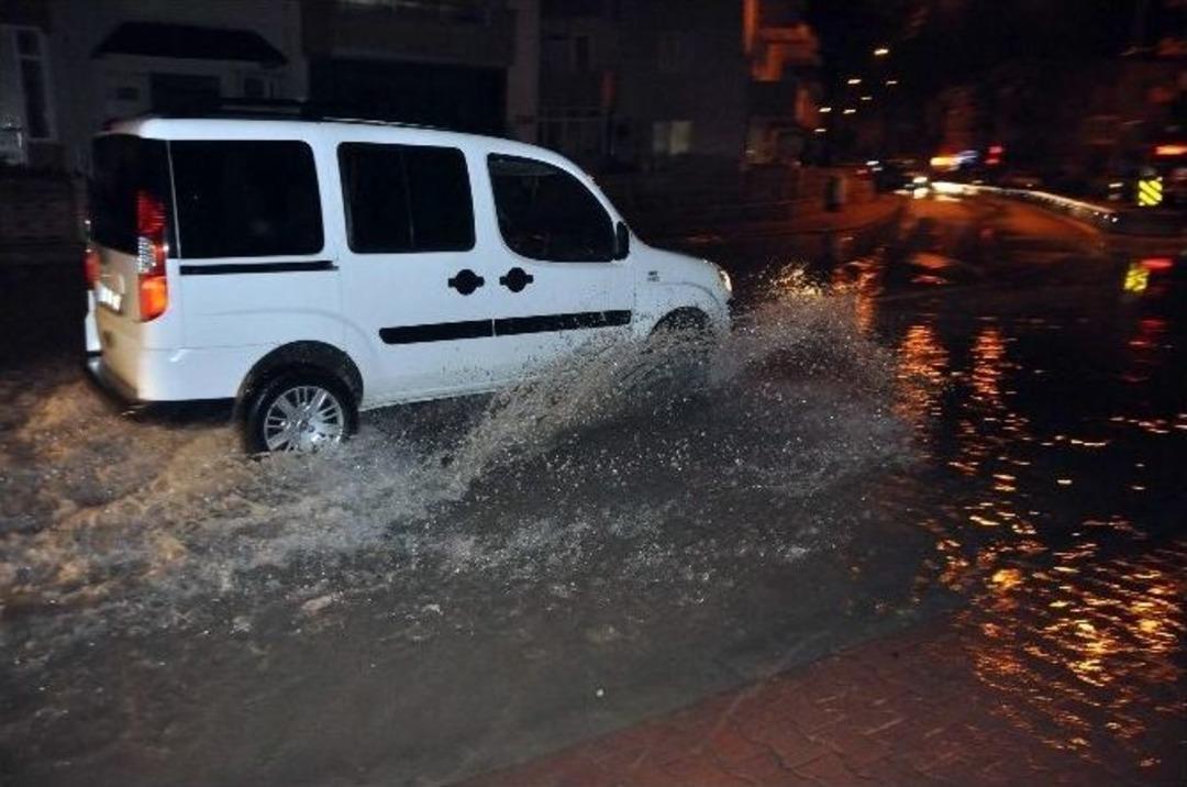 &Ccedil;anakkale&rsquo;de Sağanak Yağış