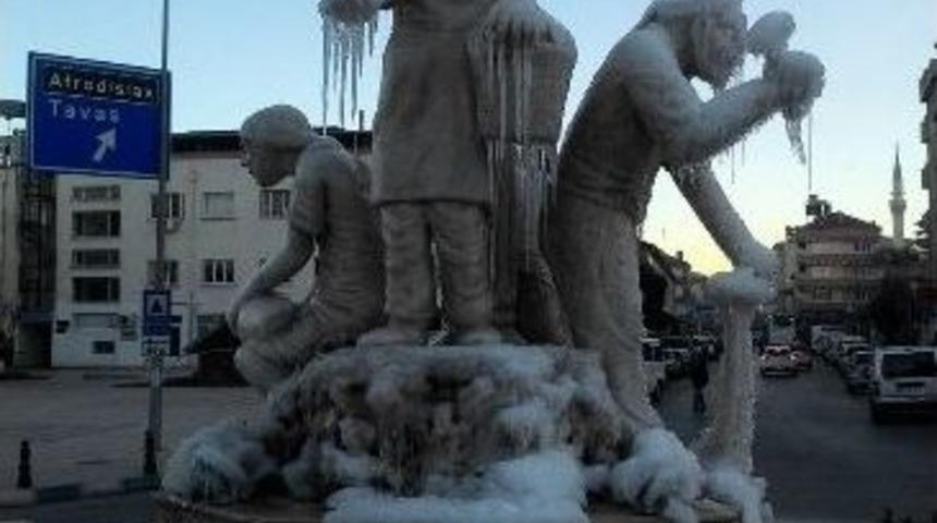 Aydın Buz Tuttu, Sokaklar Hayalet Şehre D&ouml;nd&uuml;