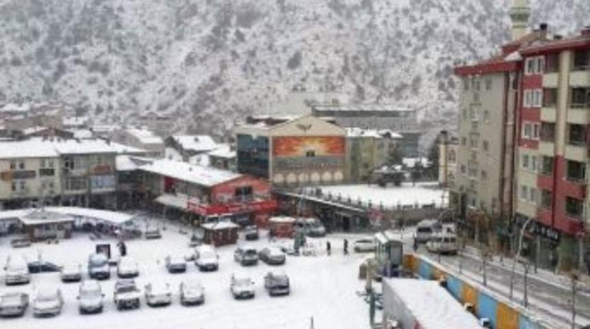 G&uuml;m&uuml;şhane&rsquo;de Kar Yağışı Başladı