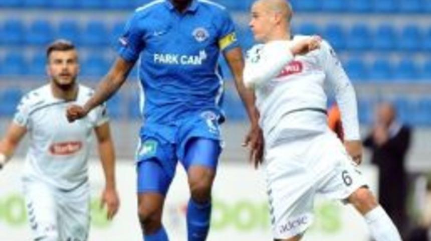 Donk Florya&rsquo;da Sahne Alıyor