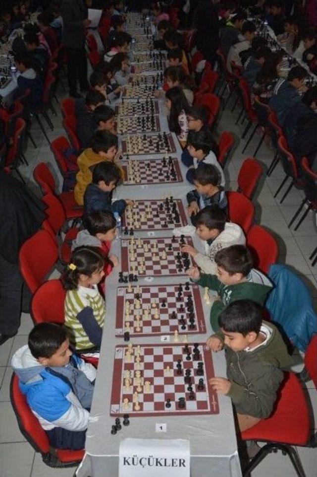 Osmaniye&rsquo;de Kurtuluş Kupası Satran&ccedil; Turnuvası Tamamlandı 1