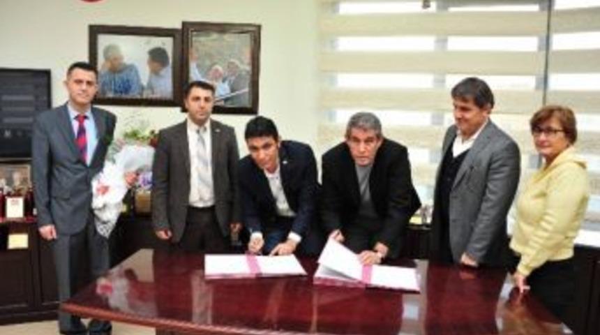 Bal&ccedil;ova Belediyesi&rsquo;nin Memurlarına Yeni Yıl M&uuml;jdesi