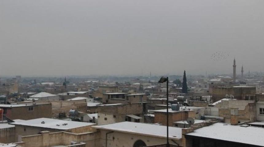 G&uuml;neşli Ge&ccedil;en Hafta Sonu Yerini Kar Yağışına Bıraktı