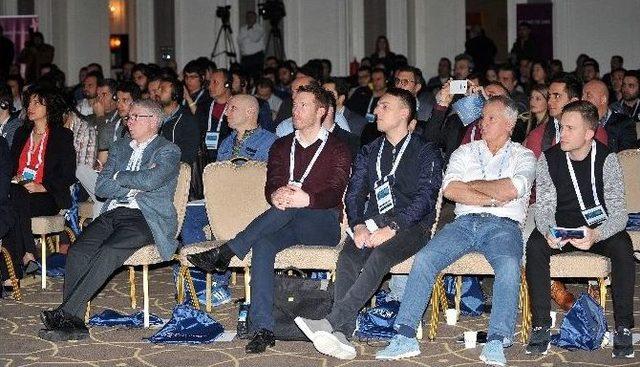 Uluslararası Futbol Bilimleri Konferansı Belek’te Başladı