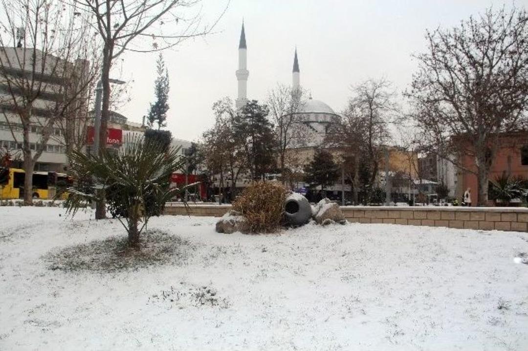 Elazığ Beyaza B&uuml;r&uuml;nd&uuml;