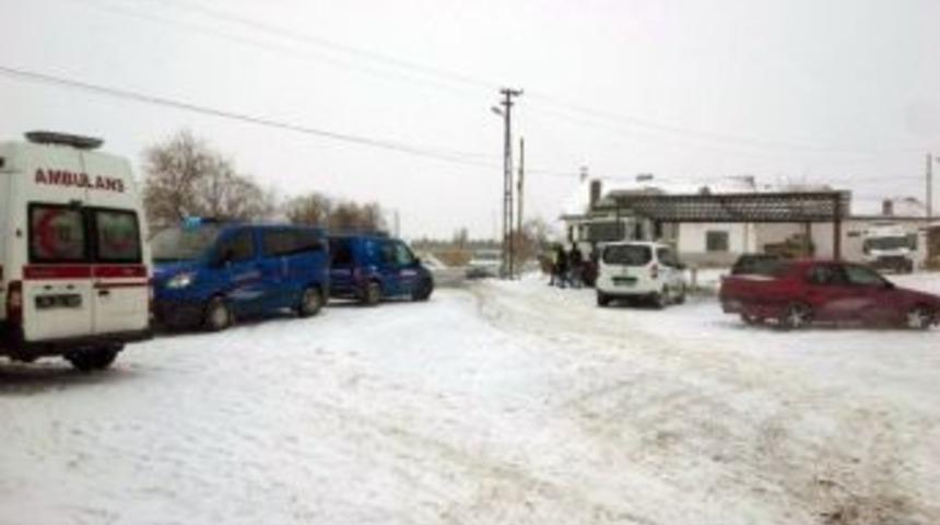 Diyarbakır&rsquo;da Başından Vurulan Polis Memur Şehit Oldu