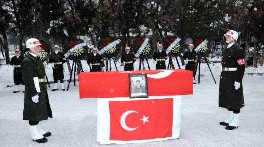 Şehit Uzman &Ccedil;avuş Memleketine Uğurlandı