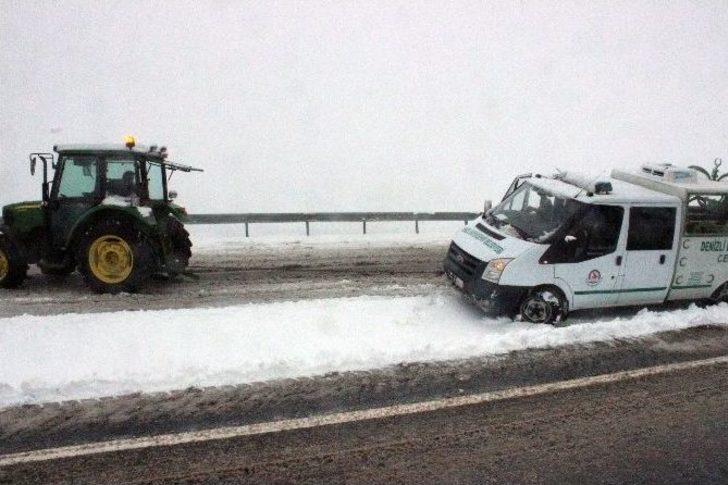 Denizli’de Kar Yağışı Ulaşımı Olumsuz Etkiledi G4