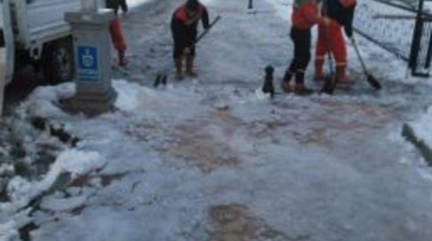 K&ouml;rfez Belediyesi Karla M&uuml;cadelede Tam Not Aldı