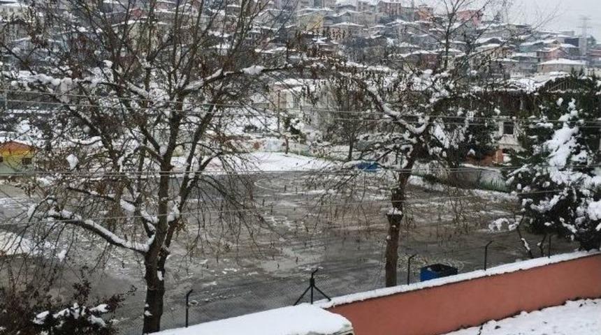 Serdivan Belediyesi Kar Timleri Yolları A&ccedil;ık Tuttu