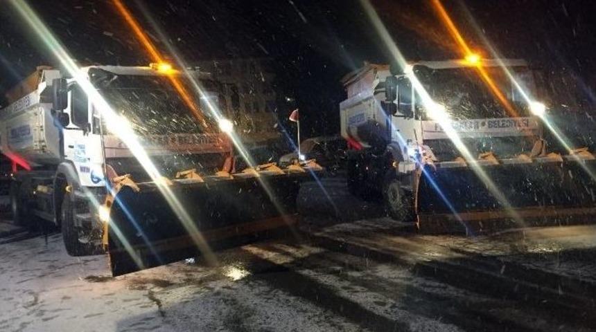 Pursaklar&rsquo;da 24 Saat Kar Mesaisi