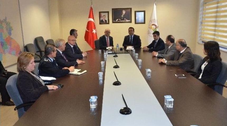 Denetimli Serbestler Belediyede &Ccedil;alışacak