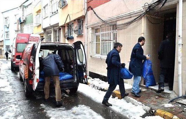 Beyoğlu’nda İhtiyaç Sahibi Ailelerin Yüzü Güldü