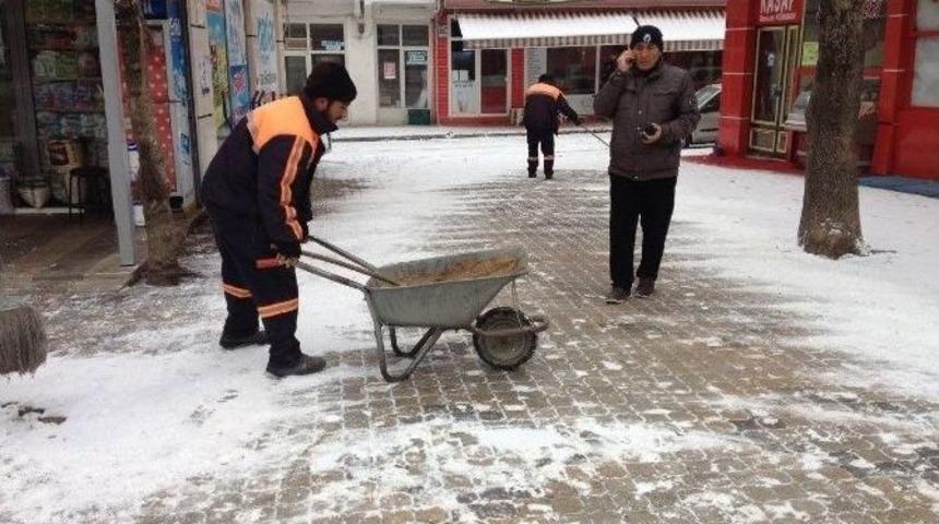 Sungurlu Belediyesi&rsquo;nde Kar Mesaisi