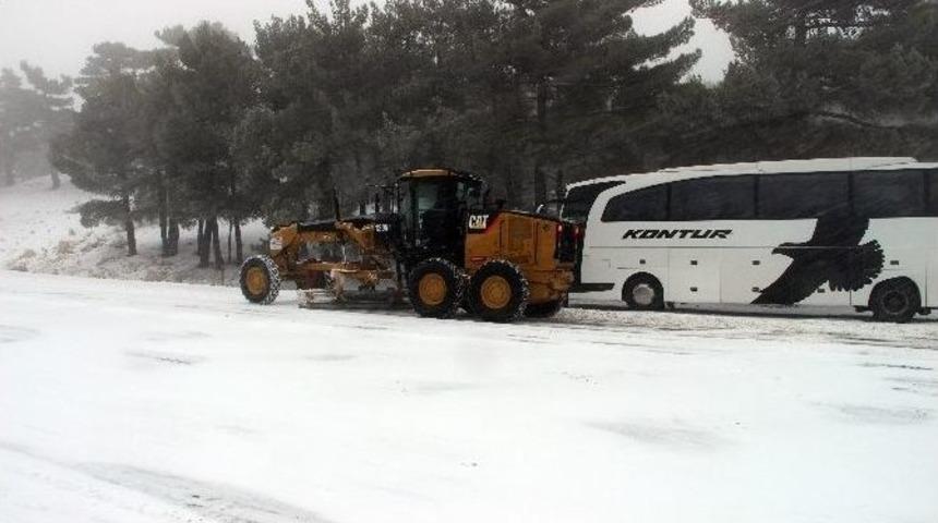 Sertavul Ge&ccedil;idi&rsquo;nde Ulaşım G&uuml;&ccedil;l&uuml;kle Sağlanıyor