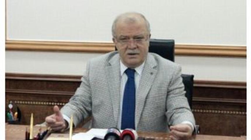 Kırşehir Valisi Necati Şent&uuml;rk, Kazada &Ouml;lenlerin Sayısını 7 Olarak A&ccedil;ıkladı