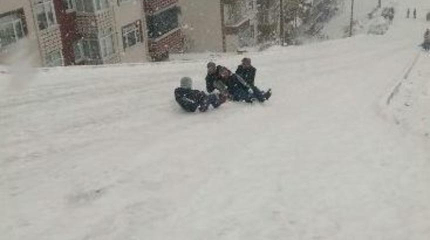 Esnaftan Kızakla Kayak Keyfi