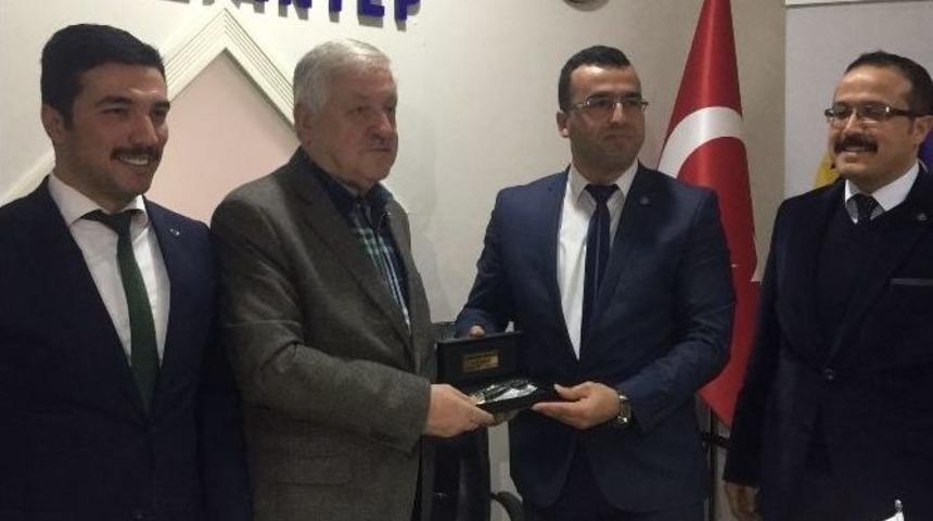 Milletvekili Uzer Birlik Vakfı Gaziantep Y&ouml;netimine G&uuml;ncel Değerlendirmelerde Bulundu
