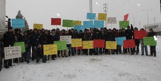 Çorum’da İşçilerin, Sendikaya Üye Oldukları İçin İşten Çıkarıldıkları İddiası