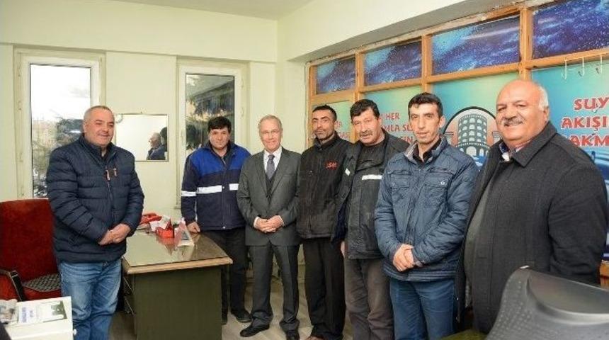 Başkan Acar Personelinin Yeni Yılını Kutladı