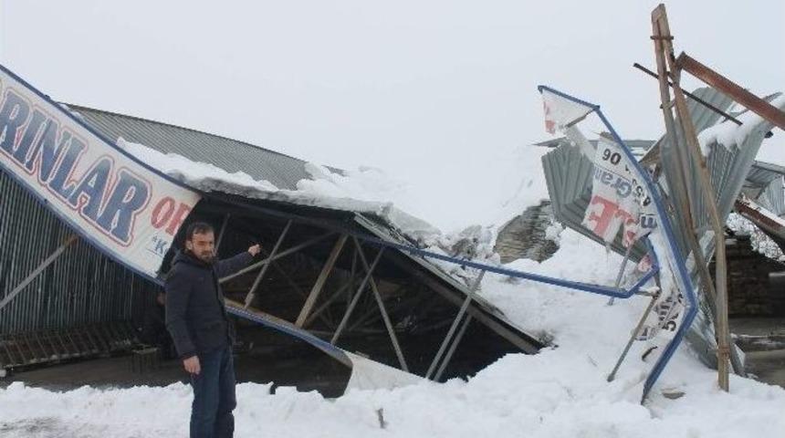Siirt&rsquo;te &Ccedil;atısı &Ccedil;&ouml;ken Esnaf Mağdur Oldu