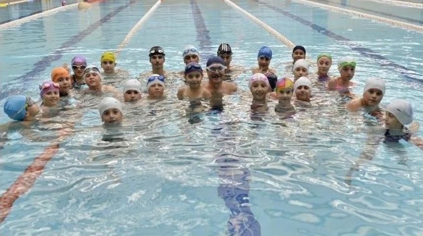 Tepebaşı Su Sporları Merkezi 20 Binden Fazla Kişiye Hizmet Verdi