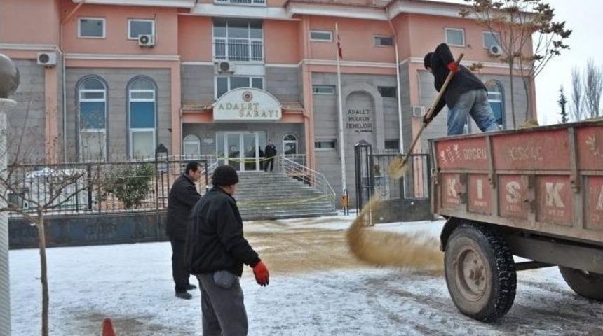Don Ve Buzlanmaya Karşı Tuzlama &Ccedil;alışması Yapıldı