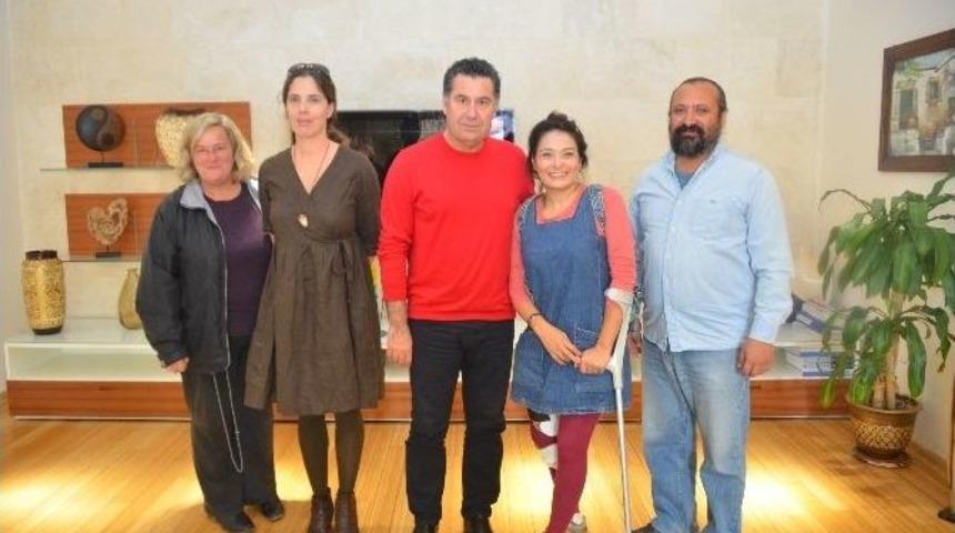 Başkan Alıcık, İnsanca Yaşam Derneği &Uuml;yelerini Ağırladı