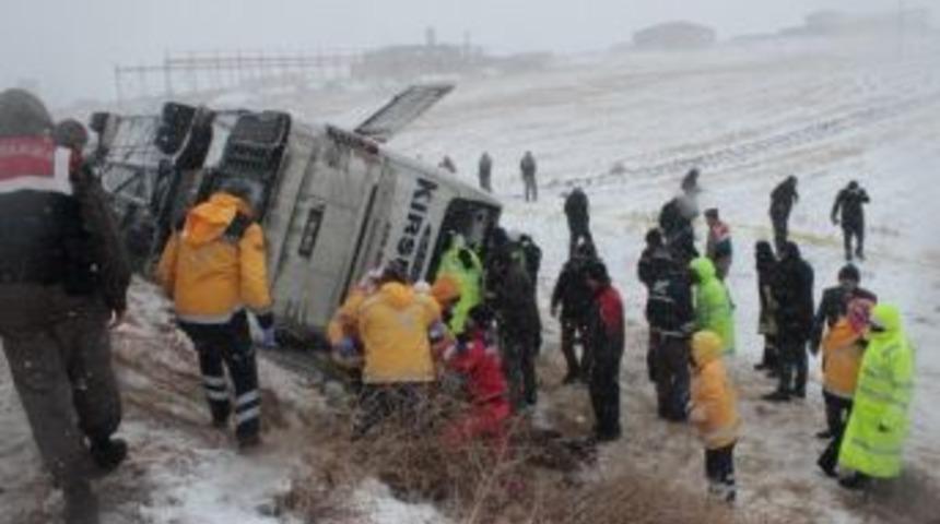 Otob&uuml;s Kazasında Hayatını Kaybeden 7 Kişinin İsimleri Belli Oldu