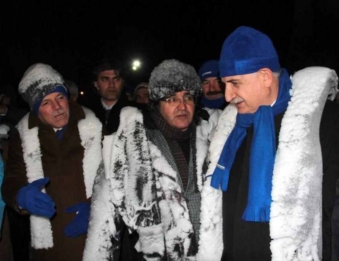 &Ccedil;ifte Minareler; Buz Ve Ateş Eserinin A&ccedil;ılışı Yapıldı