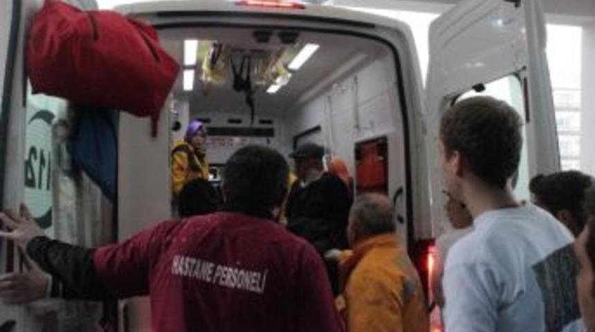 Memleketlerine Gitmek İsteyen Yaralı Yolcular, Kaza Ge&ccedil;irdikleri Otob&uuml;s Firmalarına İsyan Etti