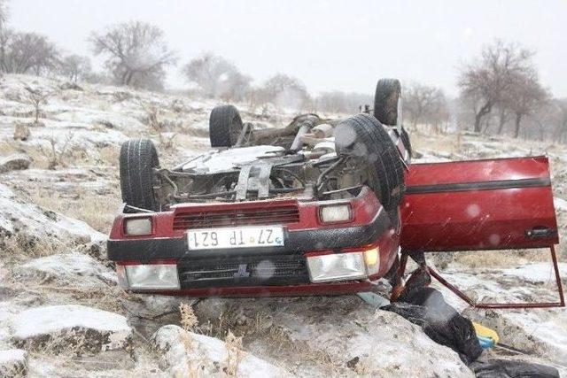 Yavuzeli’nde Trafik Kazası: 1 Ölü, 2 Yaralı