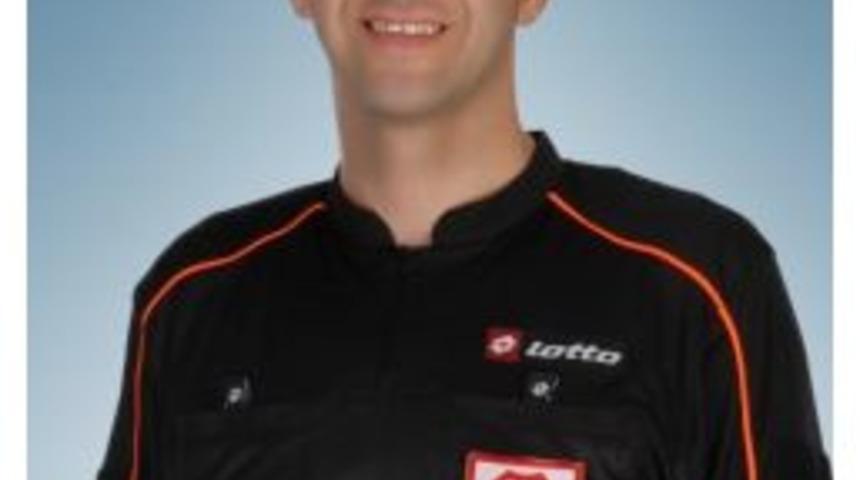 Tartışmalara Konu Olan Hakem D&uuml;d&uuml;ğ&uuml; Bıraktı