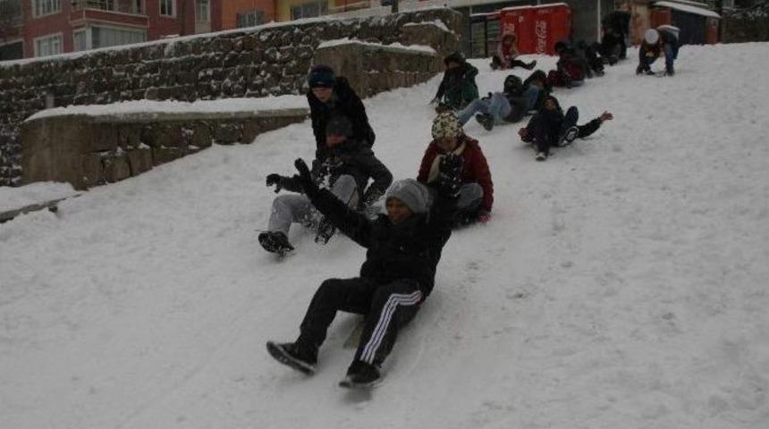 Yozgat&rsquo;ta Okullar Bir G&uuml;n S&uuml;reyle Tatil Edildi