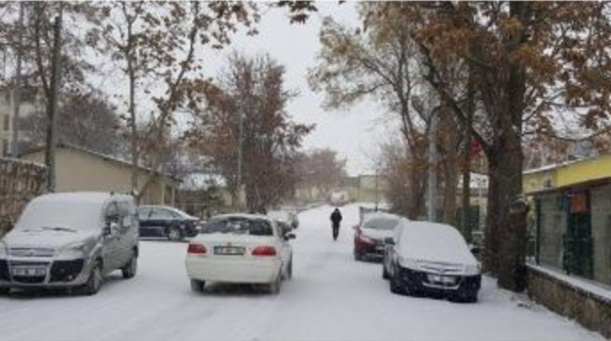 Çemişgezek’te Eğitime Bir Günlük Kar Engeli