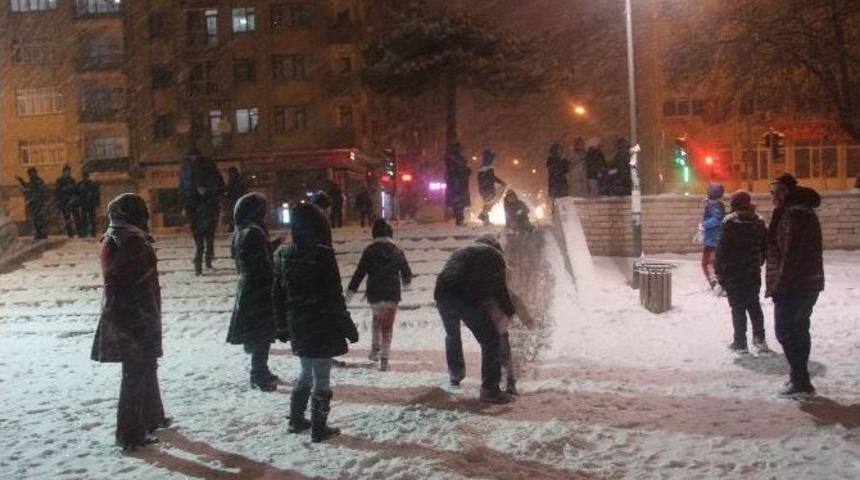 Elazığlılar Karın Tadını Doyasıya &Ccedil;ıkardı