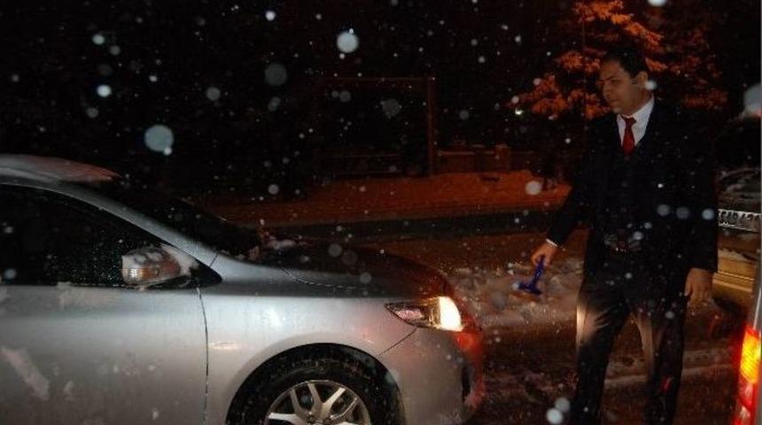 Gaziantep&rsquo;te Aşırı Kar Trafiği Fel&ccedil; Etti