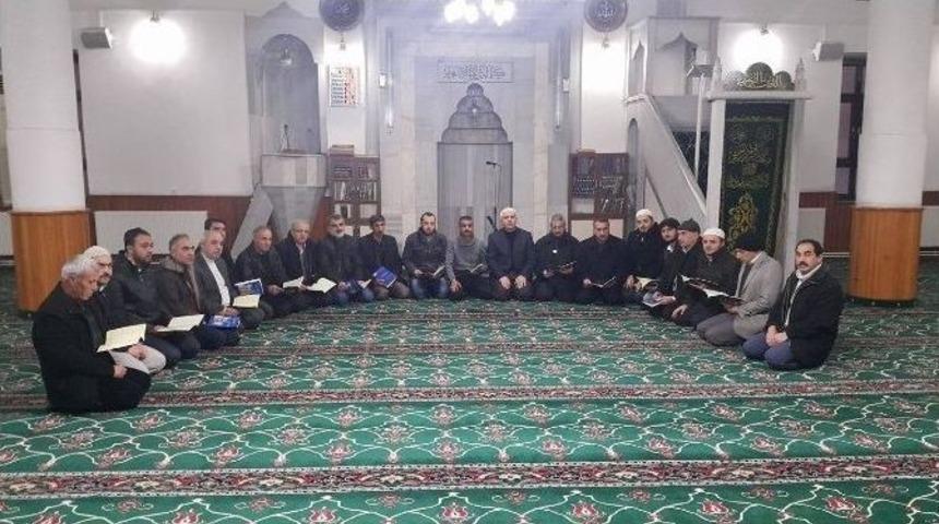 Yenipınar Camii&rsquo;nde Akşam Kur&rsquo;an Kursları Başladı