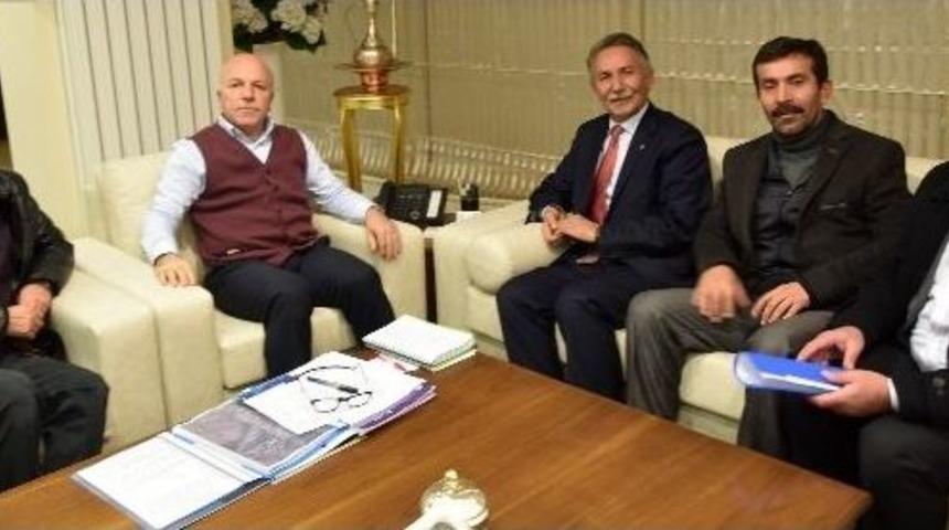 Hınıs-kara&ccedil;oban Derneği&rsquo;nden Başkan Sekmen&rsquo;e Hizmet Teşekk&uuml;r&uuml;