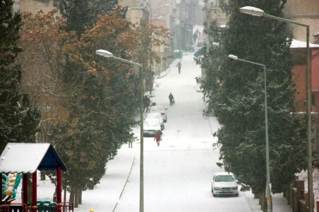 Gaziantep&rsquo;te Kar Sonrası Kartpostallık G&ouml;r&uuml;nt&uuml;ler Oluştu
