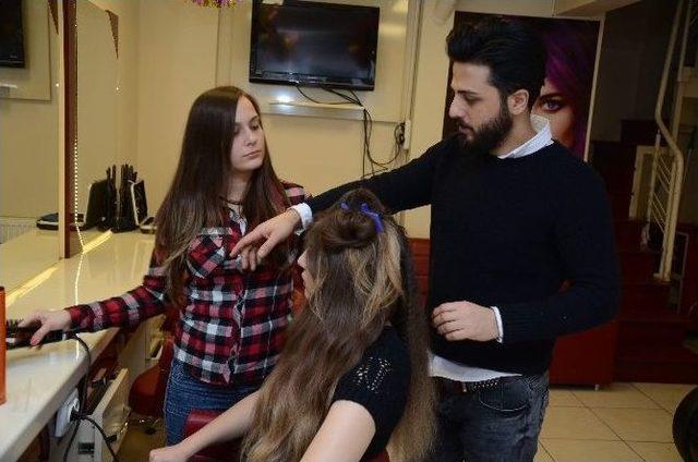 (özel Haber) Kadınlarda Kışın Saç Bakımı Ve Yeni Yılın Moda Renkleri