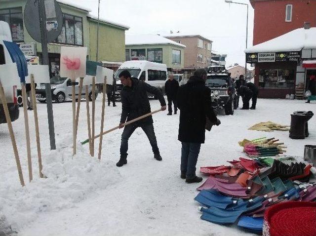 Varto’da Kar Kürekleri Satışında Artış